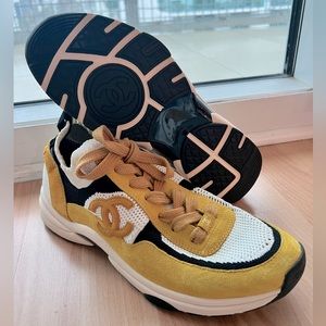 2022 Chanel Mens Interlocking CC Logo Sock Sneakers size 43